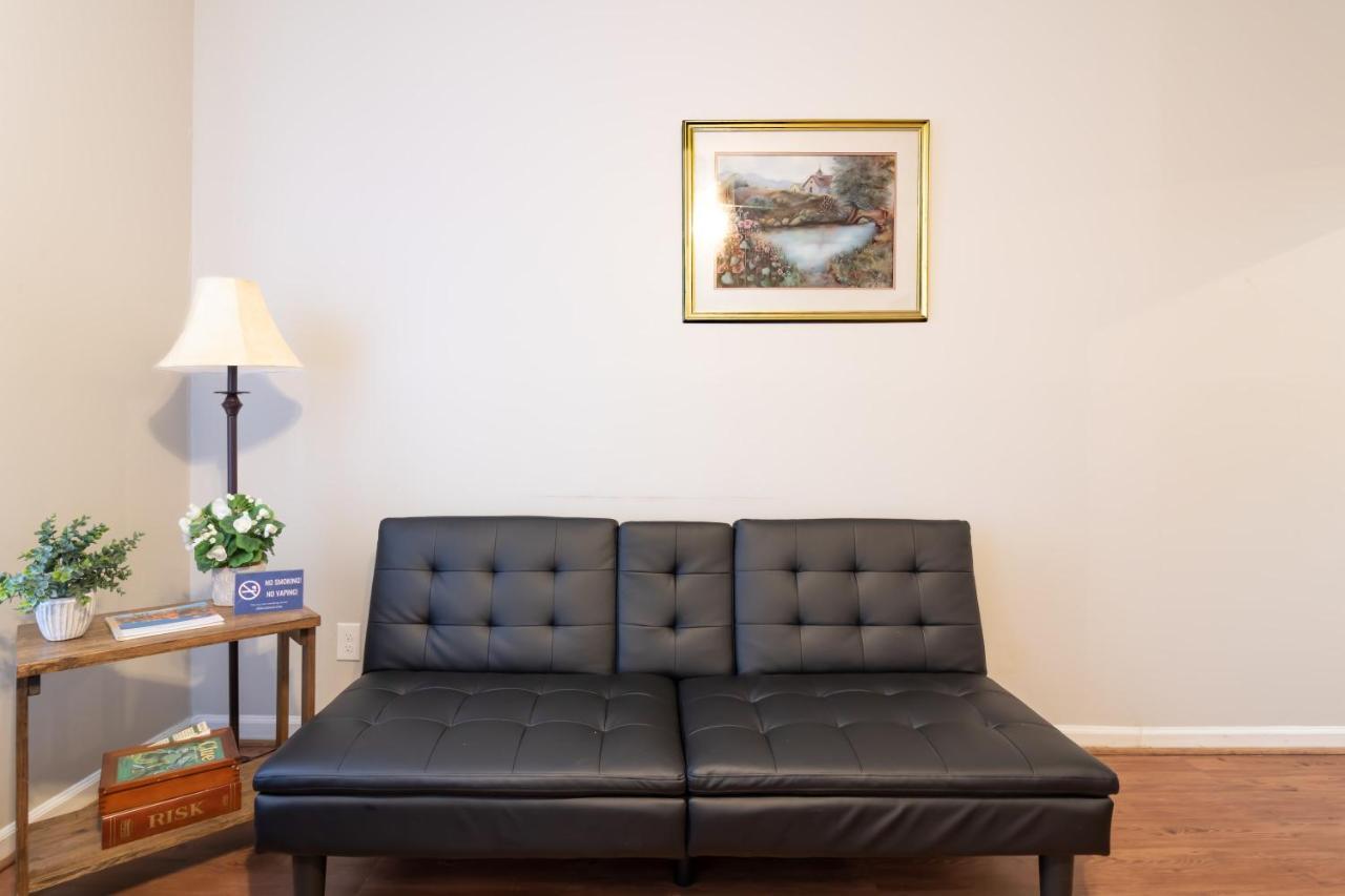 Sunny Sweetheart-Front Apartment Near Riverwalk Columbus Bagian luar foto