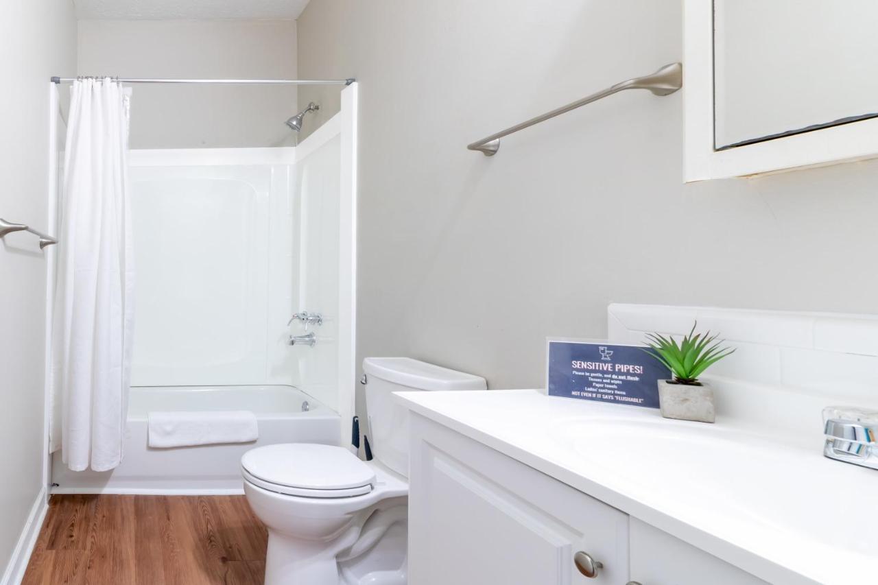 Sunny Sweetheart-Front Apartment Near Riverwalk Columbus Bagian luar foto