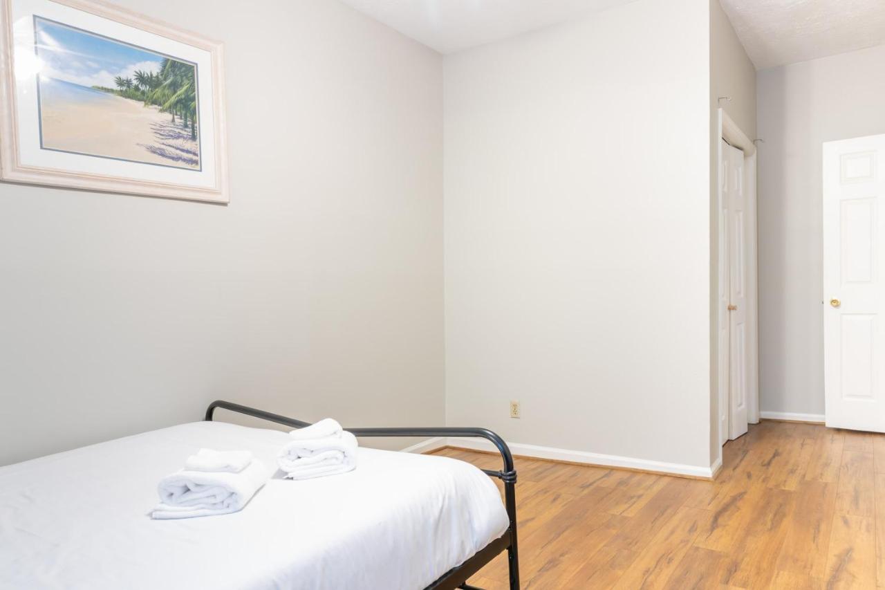 Sunny Sweetheart-Front Apartment Near Riverwalk Columbus Bagian luar foto